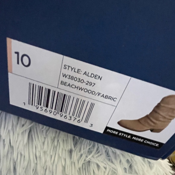 🔥 NIB White Mountain Alden Women's Mid Calf Western Bootie in Beachwood Fabric - Picture 11 of 11